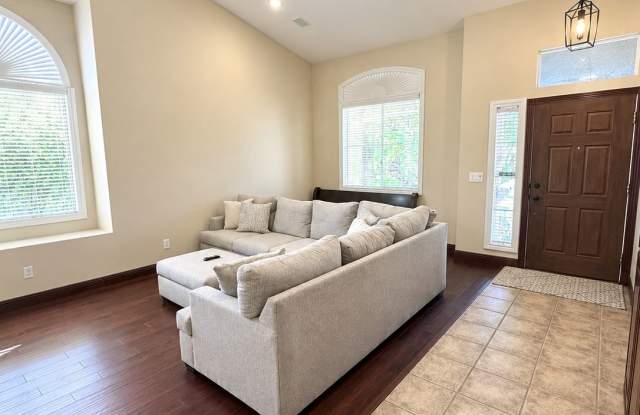 1904 Park Shadows Ln Gallery 4