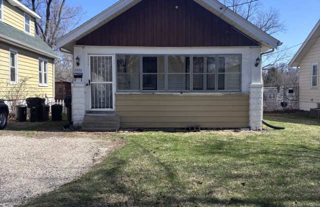 2222 North Ellis Street - 2222 North Ellis Street, Peoria, IL 61604 2222 North Ellis Street - 2222 North Ellis Street, Peoria, IL 61604