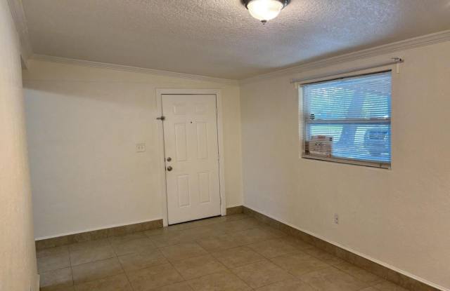 1824 S BROOKVIEW Drive S Gallery 3