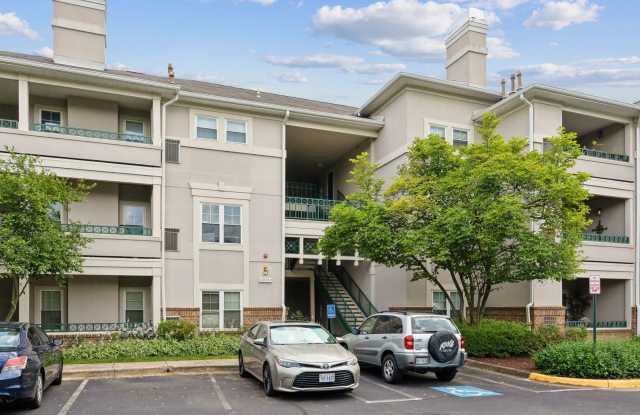 Welcome to 12020 Taliesin Pl #14—a stylish and well-maintained 1-bedroom, 1-bath condo in the heart of Reston. photos photos