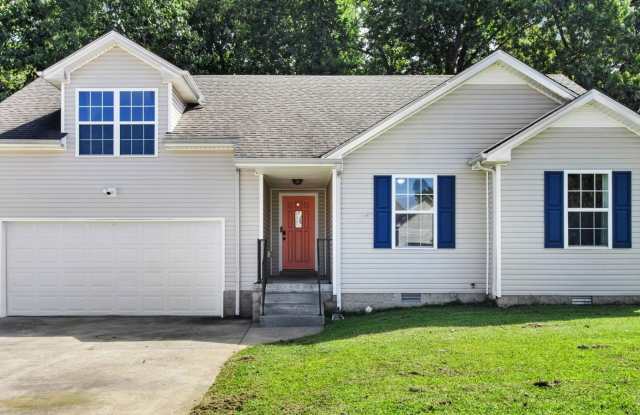 HUGE BONUS ROOM. NO BACKYARD NEIGHBORS photos photos