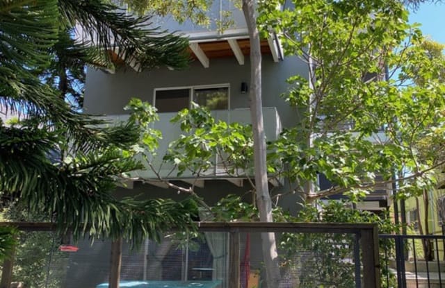 504 Altair Pl - 504 Altair Place, Los Angeles, CA 90291