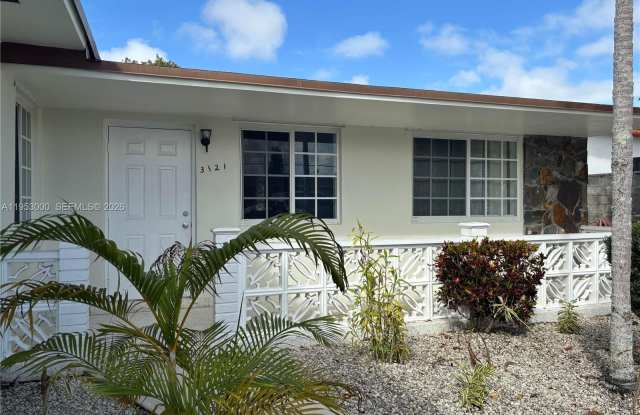 3121 SW 2nd St photos photos