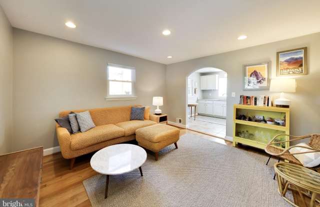130 WESMOND Drive photos photos 130 WESMOND Drive photos photos