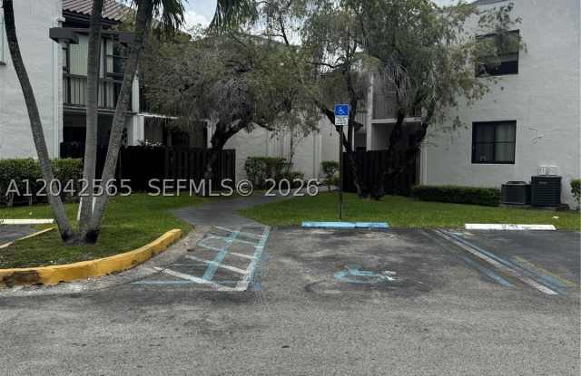 9429 Fontainebleau Blvd Gallery 1