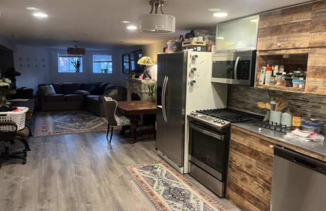 1000 North Richmond photos photos