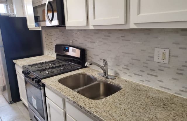 7507 Lawnview Ave - 7507 Lawnview Avenue, Cleveland, OH 44103