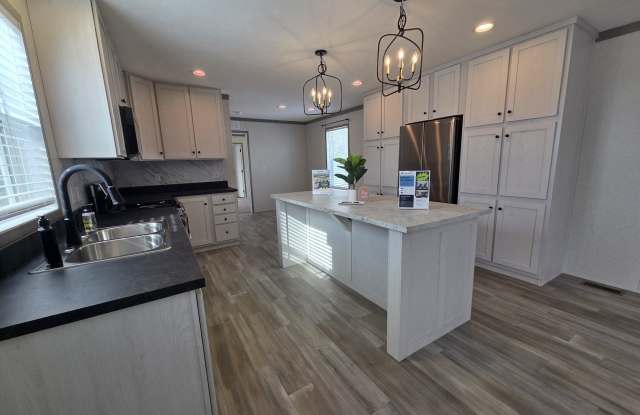 9132 Windward Dr. photos photos