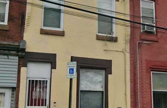 Bright & Spacious 3-Bedroom Home — 3406 N 5th St Gallery 1
