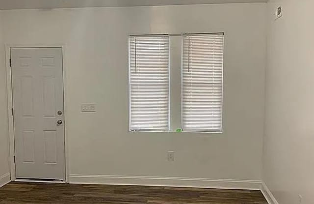 659 N CREIGHTON Street Gallery 3