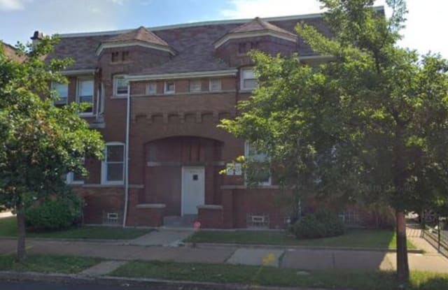 11431 South Doctor Martin Luther King Junior Drive - 2S - 11431 South Doctor Martin Luther King Jr Drive, Chicago, IL 60628