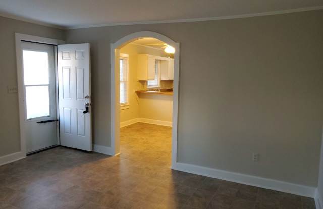 Charming 2-Bedroom Home for Rent Gallery 4