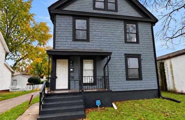 2/3 Bedroom Upstairs Duplex Gallery 1