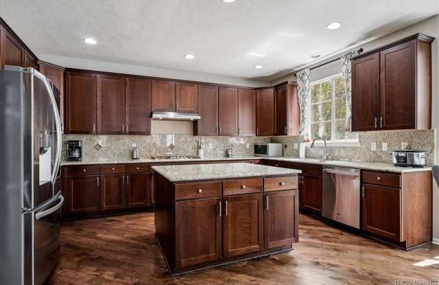 Beautiful 4-Bedroom Home in The Meadows! Gallery 3