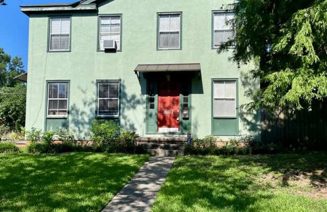 Great location in Garden District seconds from Downtown and LSU! photos photos