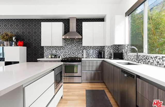 6728 W Hepburn Way Gallery 4