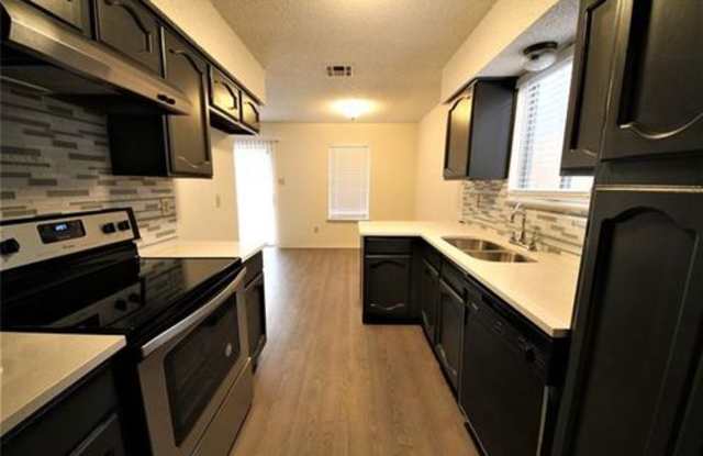3206 Spaniel Drive Gallery 3