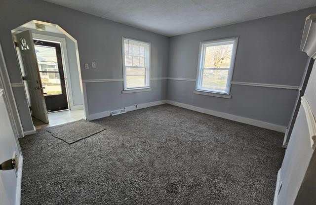 6828 MEADOW Avenue Gallery 2