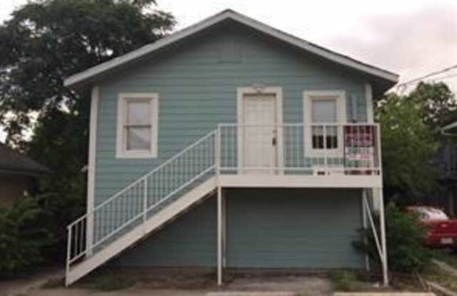 1401 Bolivar Street - 1401 Bolivar St, Denton, TX 76201