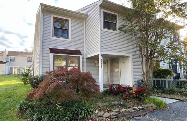 246 FIR TREE COURT - 246 Fir Tree Court, Burlington County, NJ 08053