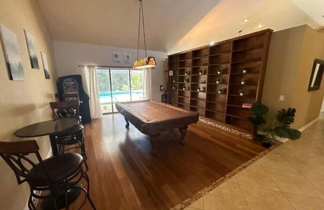 2944 NE Loquat Lane Gallery 4