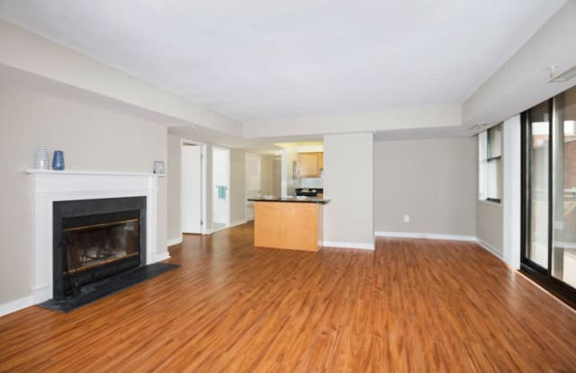 1633 Q Gallery 3