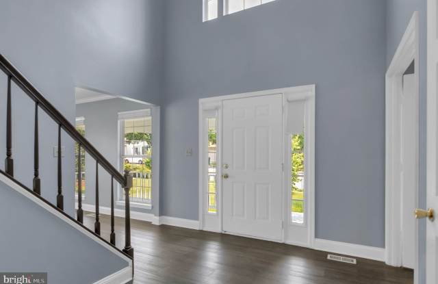 15704 BEAU RIDGE Drive Gallery 4