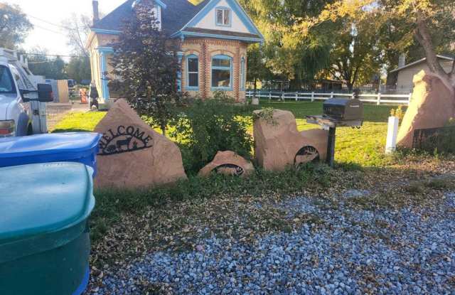 59 N 500 W photos photos 59 N 500 W photos photos