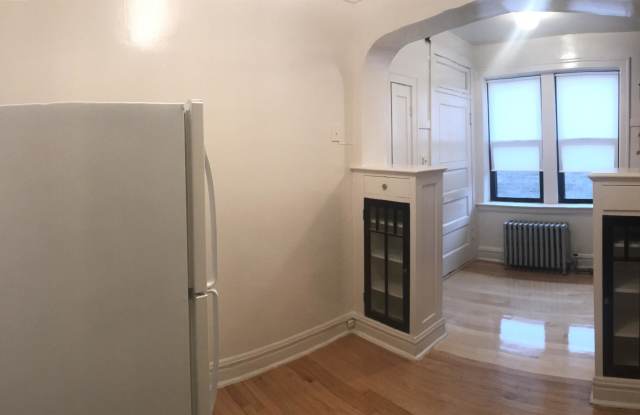 8444 S Ashland Ave - Unit 3B Gallery 3