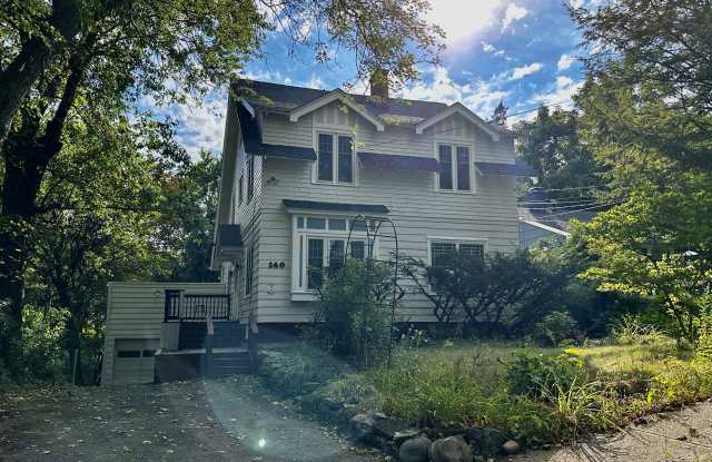 140 Westminster Avenue photos photos