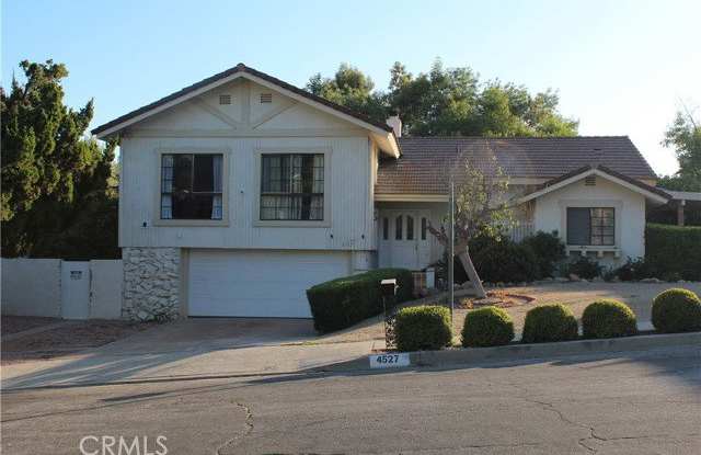 4527 Stark Avenue photos photos