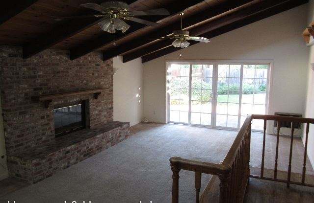 22612 Kittridge St. Gallery 3