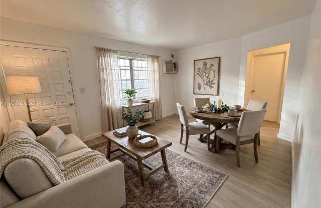 3333 NW 43rd Ter photos photos