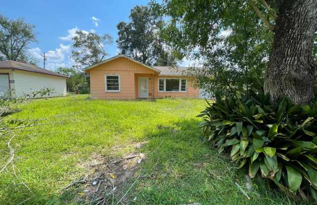 21 Byron photos photos 21 Byron photos photos