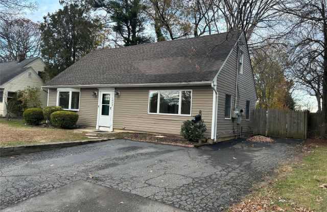 1429 Deer Park Avenue - 1429 Deer Park Avenue, North Babylon, NY 11703