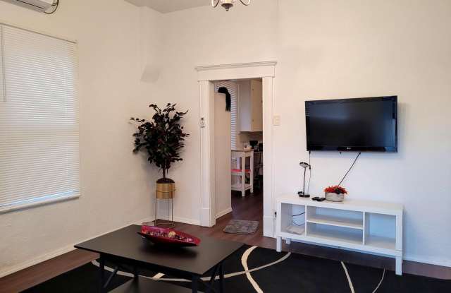 806 MUNDY Drive unit: 1 photos photos