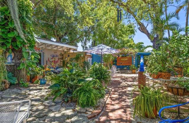 2330 SW 62nd Ct photos photos