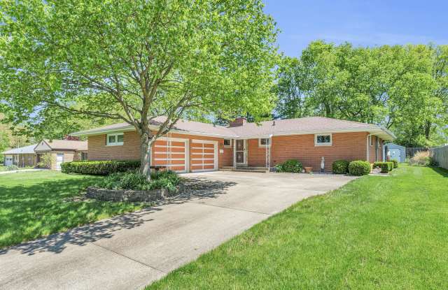 1702 Golfview Drive photos photos