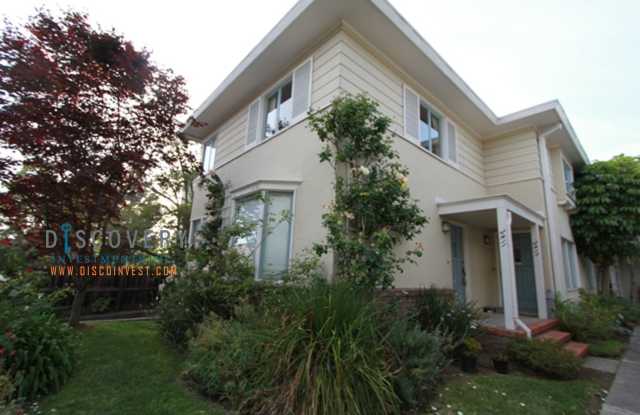 Desirable Elmwood Split Level Townhouse photos photos