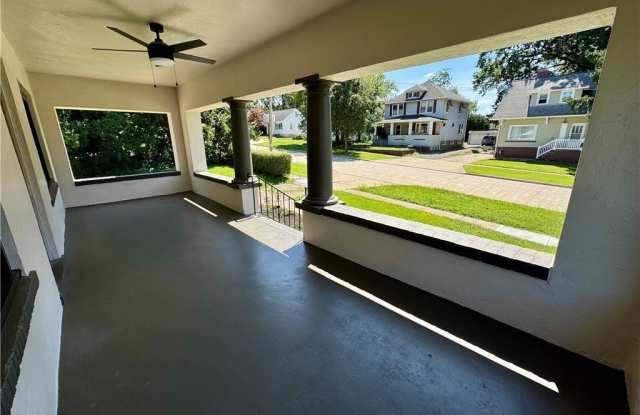 1451 Craneing Road Gallery 3
