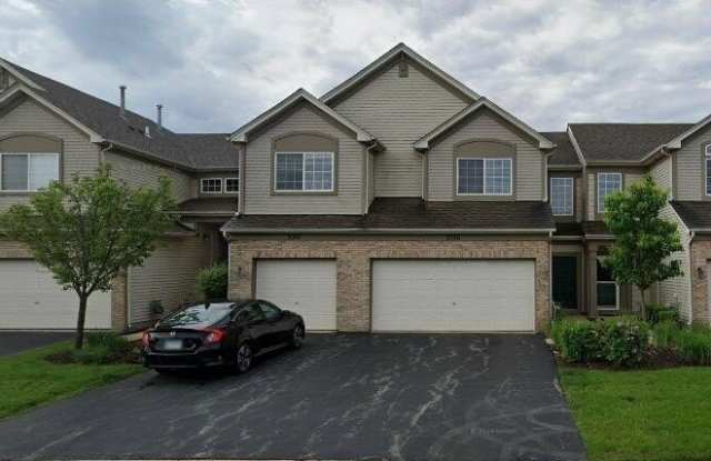 1016 Parkhill Circle - 1016 Park Hill Circle, Aurora, IL 60502