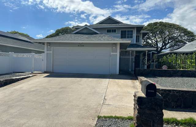 Free Perks, Spacious 4-Bedroom, 3-Bath Home! photos photos