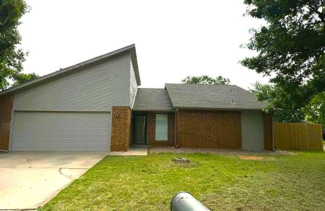AVAILABLE NOW! $500 OFF 1ST FULL MONTH Spacious 3-Bed, 3-Bath Single-Family Home in Prime Oklahoma City Location photos photos
