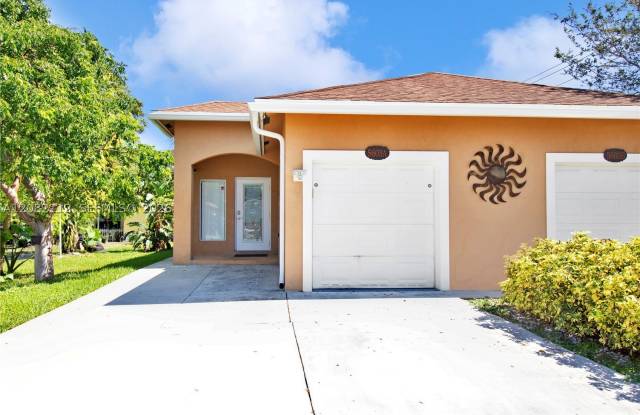5603 Polk St photos photos