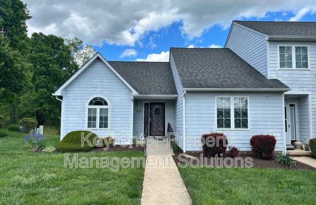 2055 Hampton Dr photos photos