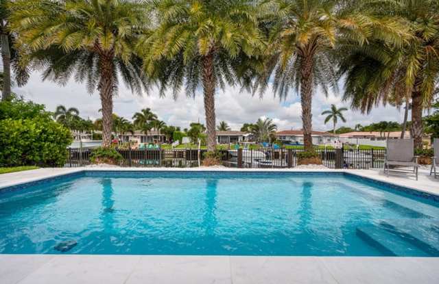 249 SE 3RD Avenue, Pompano Beach, FL 33060 - 7122 Gallery 1