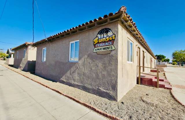Cozy One Bedroom / One Bathroom Available for Lease in Yuma, AZ! photos photos
