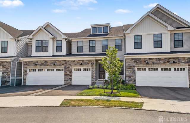 30 NE Cloverleaf Lane Gallery 2