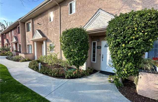 7615 Glade Avenue photos photos