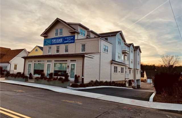201 Main Street Gallery 4